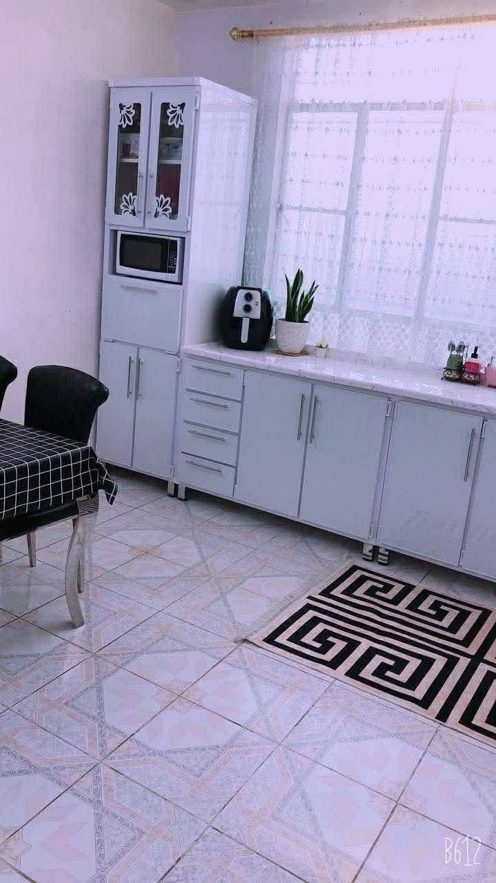 للبيع دار حي الزهراء ٢٠٠ متر شارع الخلفي لسياج روضه العبير البيت بناء ٢٠١٠ نظيف جداً طابقين ٦ غرف نوم للاتصال 
*********** 
***********
مجتبى معله او مراجعه مكتب ضي الحسن للعقار النجف الاشرف حي الزهراء شارع الكيات
