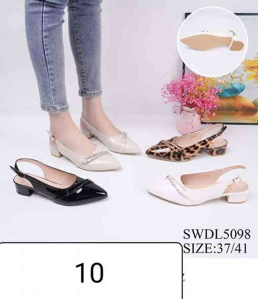 عرووووض  لمدة يومين فقط فقط
كل 4احذية ب25

مجمع الحاجه ام مهيمن واولادها 
رمادي تأميم 8شباط قرب سوق 8شباط
***********
@إشارة
