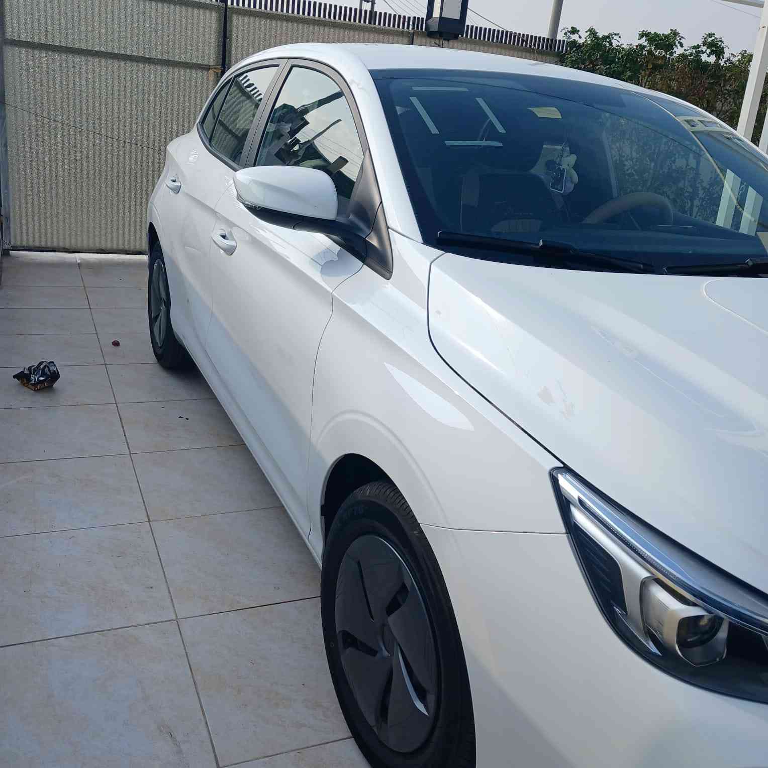 السلام عليكم 
MG3 
اخت الزيرو شخطه ما بيها 🔥🔥
ماشيه 4000 وقابله للزياده بشكل بطيء 
السياره جدا جدا جدا نضيفه 
السعر       10,500$    
الموقع اربيل 
ارقام التواصل 
اسيا ***********
كورك ***********
