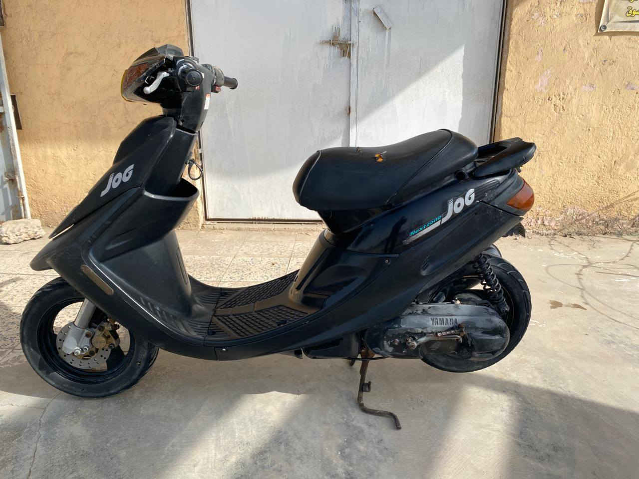 سلام عليكم
يماها MZ فول كلها 

محرك ناعم صوت اكسل ماكو نكره سلف نشاط فول 

نص هندر يشتغل 

كفرات نضاف وسوادات نضاف 

كهربائيات شغاله كلها 

جنطه بحاله ممتازه شوط بدون كسر 

تواير جدد جوابه جدد 

كشن جديد 

اشاير بك لايت امامي شغاله كلها دراجه ماتحتاج ربع 

*********** اتصال السعر 240 بي مجال مكاني بيجي وكل هلا ولاتنطي سعر من كيفك وتحياتي ادمن وافق
