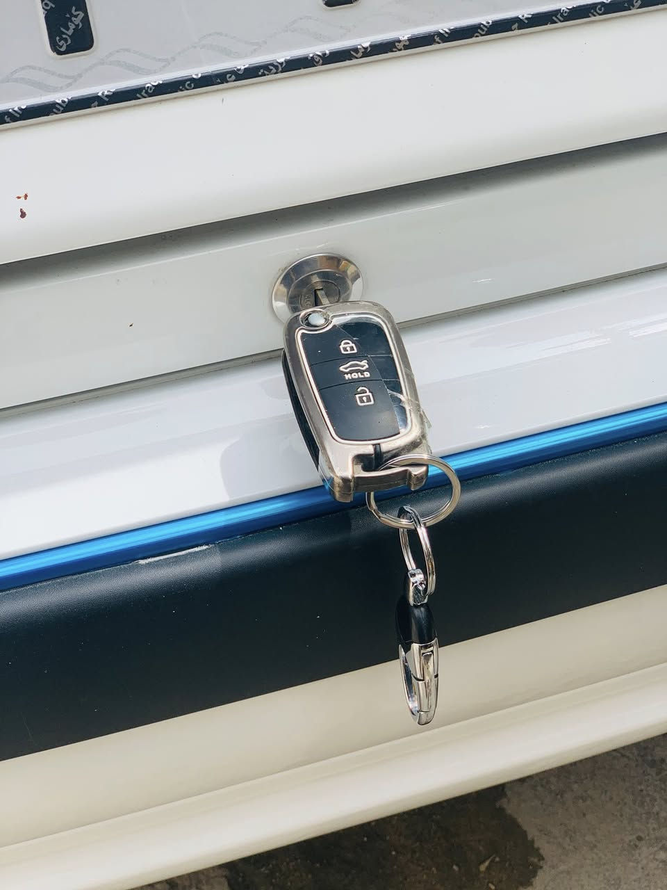 السلام عليكم بيجو بارص كير ومكينه فرنسي موديل١٨ سياره حلو مكفوله كفاله فقط شبر يم باب السايق رقم بغداد سعر خاص الرقم ***********
