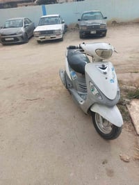 مركز مدينة الحبوبي • دراجة كهربائية • طالعة من الحاوية