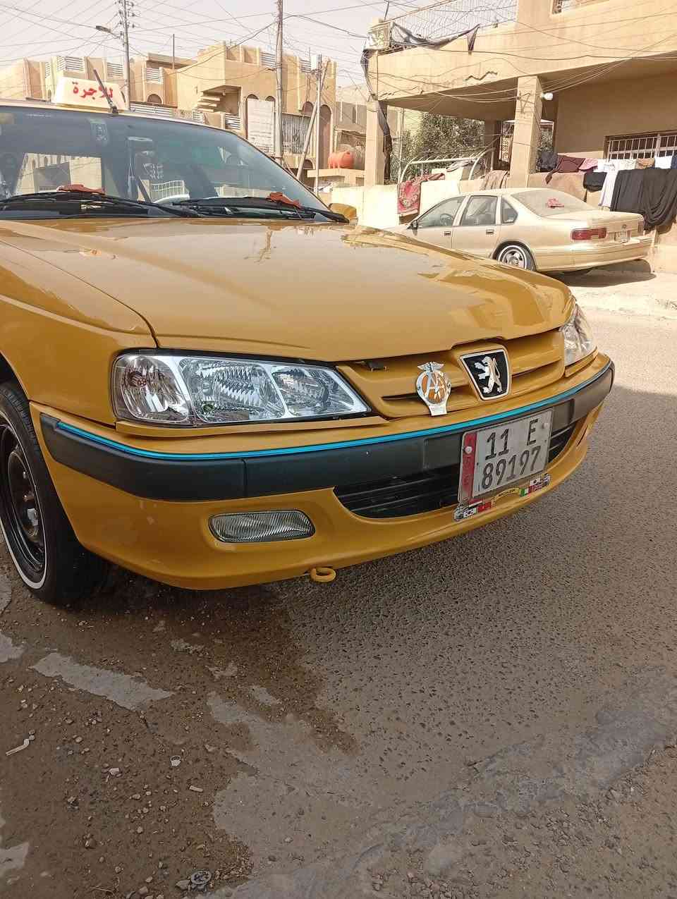 السلام عليكم اخواني أقره المنشور للئخير وخابر بيجو بارص موديل 13 رقم بغداد نكليزي  تحويل مباشر سنويه لل 29 السياره مصبوغه عام سبب الصبغ الله شاهد متروكه جوه شجره 7سنوات اي قطعه بسياره ممبدله ولاضربه السياره بيهه غراض اب 7ورقات تقريبا تريدهه بغراضهه قفلهه 45 تريدهه بدون غراض 40 مكينه وكير وصدر وتخم تاير وكهربائيات وتبريد على الشركه للبيع فقط السياره مكانه بغداد البياع حي المواصلات واي استفسار على رقمي التالي *********** ابو زينب
