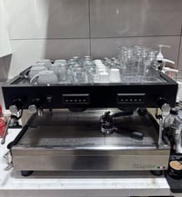 جهاز اسبريسو استخدم قليل  ٠٧٧٣٩٦٥٨١٤٤