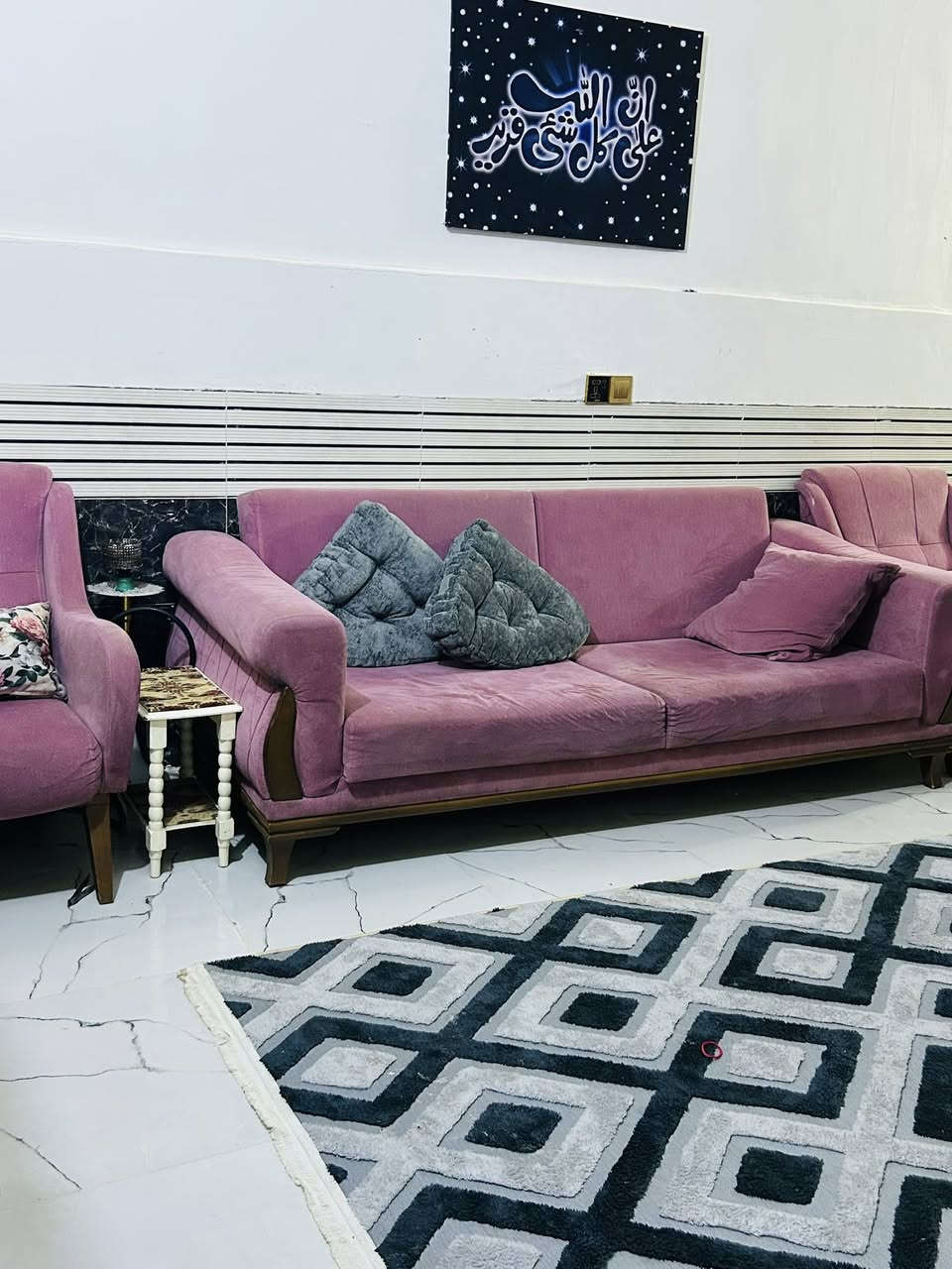 إسلام عليكم بيت تجاوز بالتراث بشارع قائد الشمري مساحته ١٠٠ وشويه تقريبا للبيع سعره ٢٥ بي مجال رقمي***********
