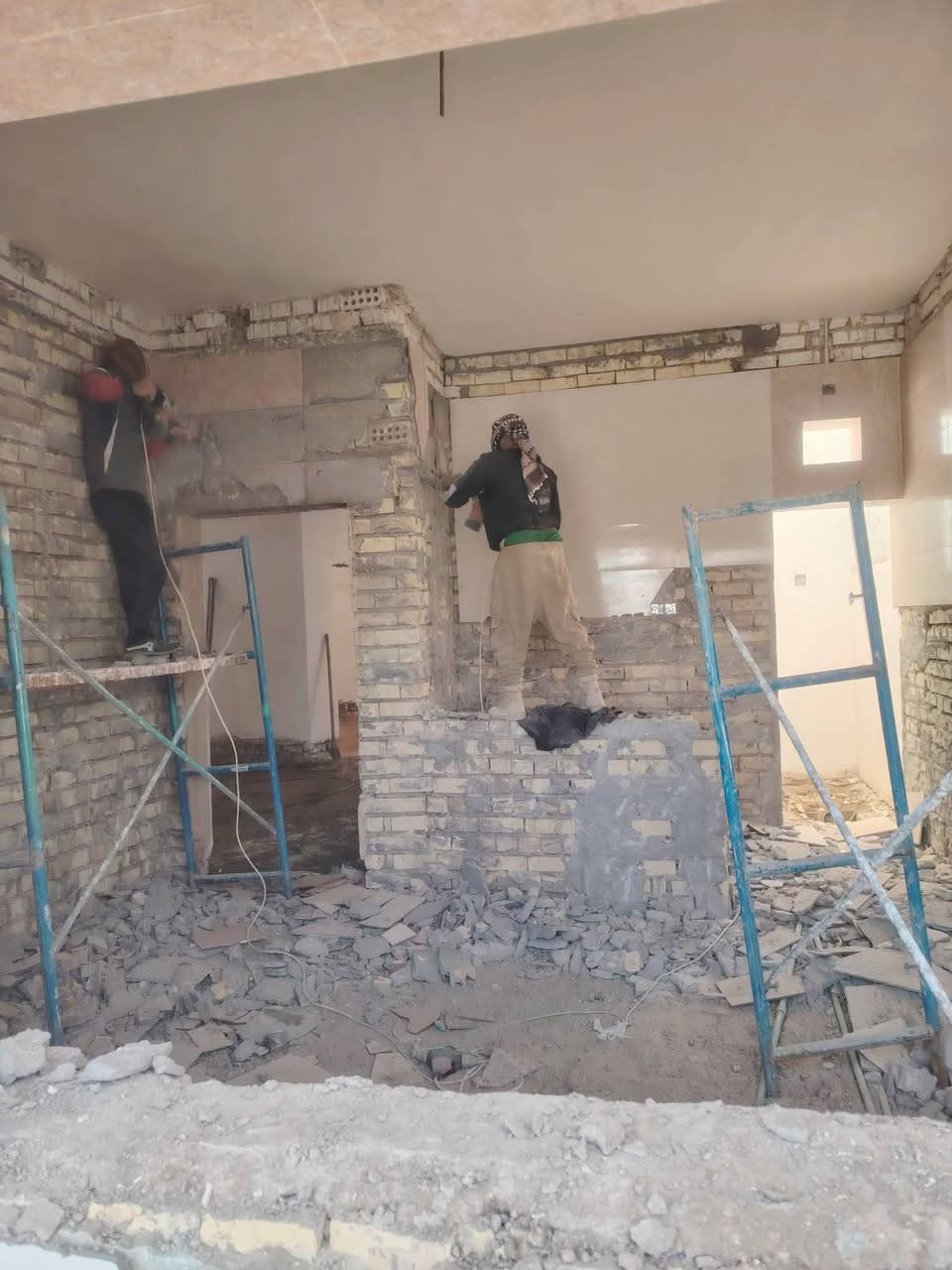 سلام عليكم  /  يوجد كادر عمل جاهز /  تصعيد مواد /  تنضيف بيوت /  تفليش /  تكشيط /  دفن نهري /  شقلنه ليل ونهار /  ومعداتنه جاهزه  ومالك دخل بكلشي تأخذ شقل جاهز مني سلمني شقل وتأخذ شقل جاهز / ماعليك بس تصال على رقم /// ***********
