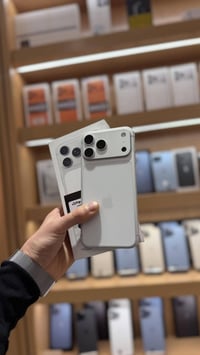 آيفون ١٧ برو ماكس • سلفر • بطارية١٠٠% دورة١٦