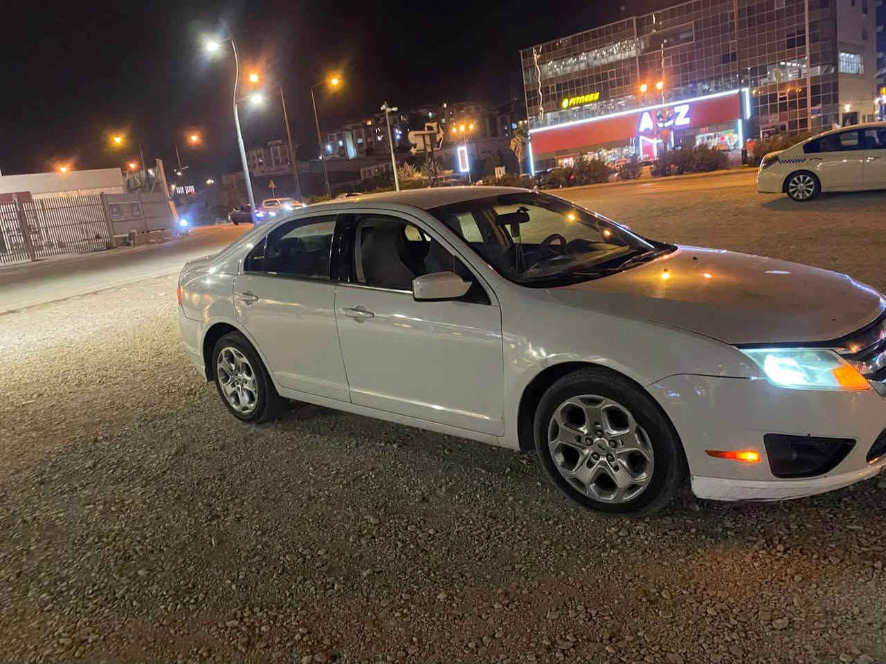 ڤورتي فيوژن بو فرؤشتن مؤدلي ٢٠١٠
مةكينة2.5مةرخوب
گيرومةكينةو كارةبايو تةبريدو تةقةورةقه بةشةرت سةنةيوي هةزةو بةرادي هةتاكو ٢٠٣٠تازةيه بةناو خومانةوةية هةموو كياني بةشةرت كاميرةوسي پارجةي بوياخة بي دةعم
سيعري85مةعامةاة لةسليمانيم
*********** السليمانية, العراق
