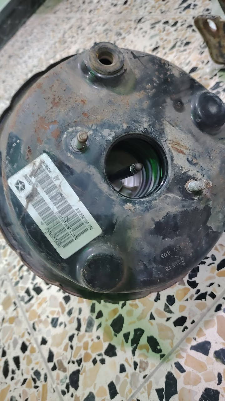 للبيع غراض c200 كلهن جدد و نظاف موديل 2013 _2014 للاستفسار الاتصال على الرقم ***********
