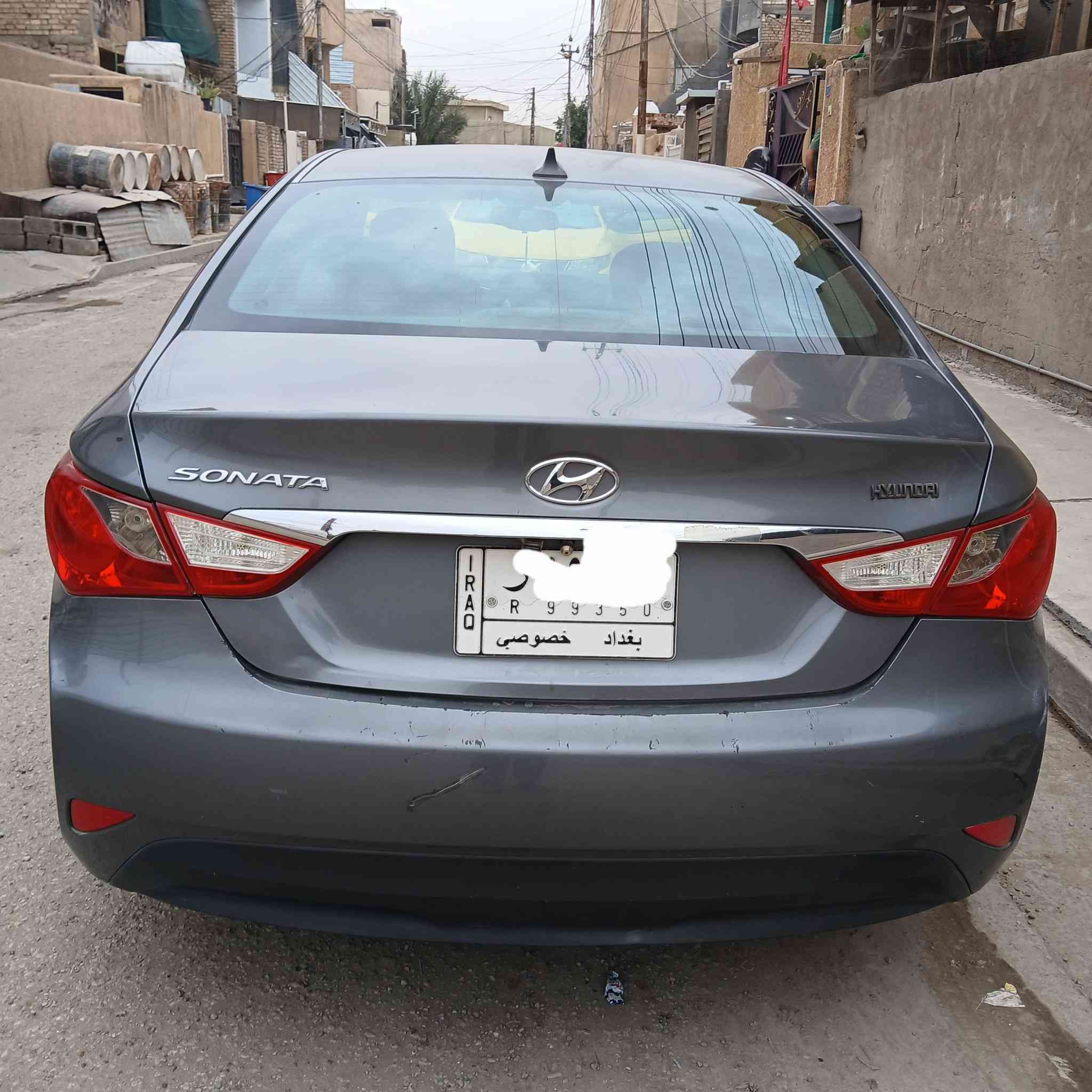 السلام عليكم
سيارة سوناتا موديل ٢٠١٤ 
السعر ١١٠ وبيها مجال 
المكان بغداد الزعفرانية
للاتصال 

***********
