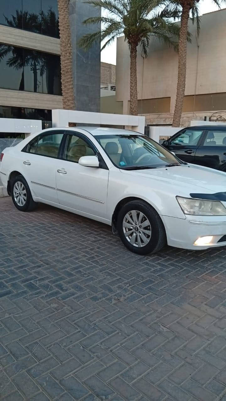 سلام عليكم للبيع سوناتا ٩
خليجي رقم كربلاء
سياره جاهزه من كلشي كير مكينه تبريد حداديه تخم تاير جديد مكينه ٢٤٠٠ دوش سياره جديده كلش 
بيه قطعتين صبغ بنيد جاملغ خلفي بي صبغ فقط بدون دواخل مكان السياره كربلاء *********** *********** السعر 110
