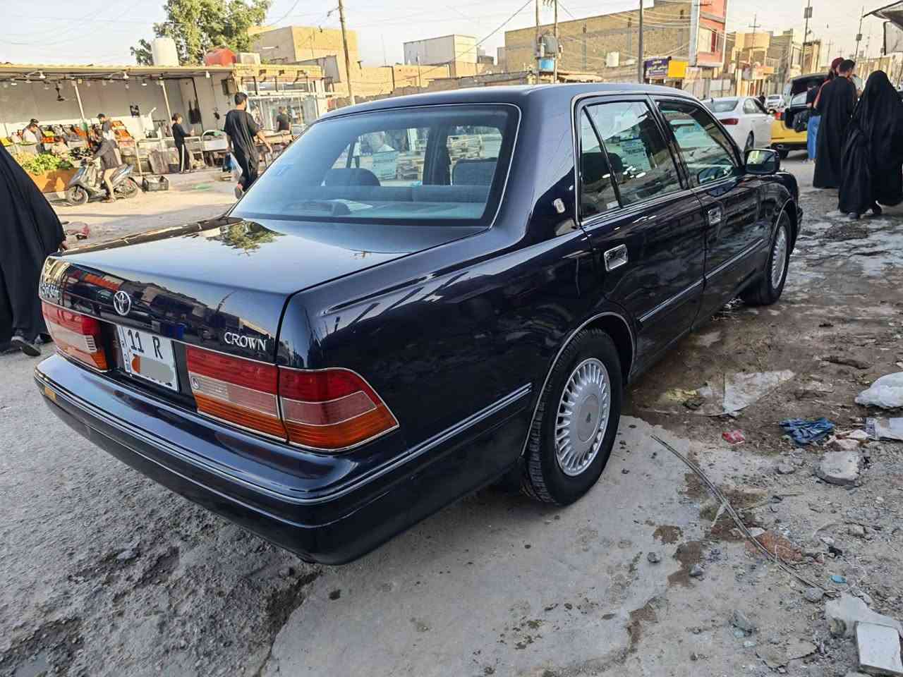 اللهم صل على محمد وال محمد
السلام عليكم كراون راس الثور 
موديل 1998ماشيه 160 ألف  كفاله ضربه وصبغ 
وتبديل وفتح وخياس وجراد 
وبارد سياره جديده جدا جدا 
وضع الشركه تحويل غسق كله بلاد 
دشبول ايسر بلاد داخل وضع الشركه جاهزه من كلشي كير وميكنه وحدايه وتبريد ثلج قطعتين امامي وخلفي شغال 
رقم بغداد دولي نسويه جديده هزه 
تحويل ثاني اليوم مكان السياره 
الناصرية الشراي يتصل ***********
