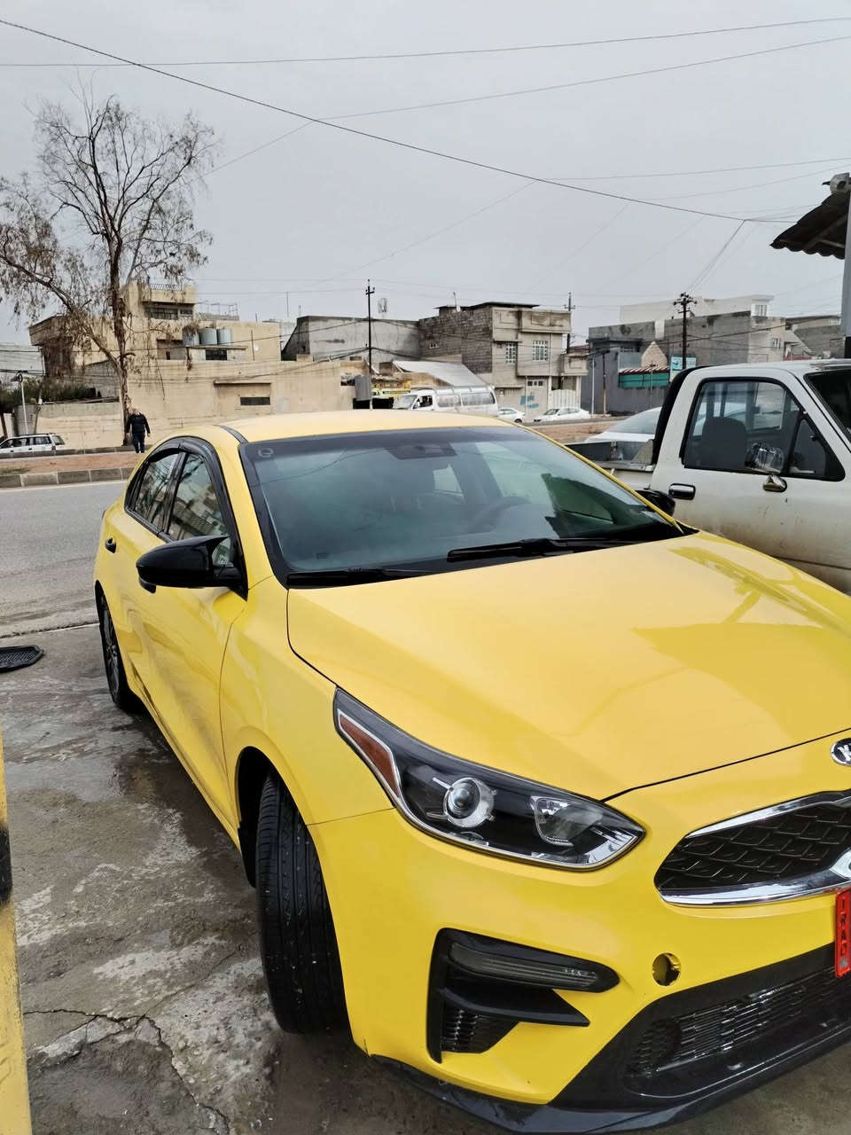 كيه فورتي. 2021
كير عادي
سياره شرط تحويل
كير محرك شرط
كابون بانزين
سياره مصفر تخذها هيئه وغرامات
ضرر جملغ امامي  وجملغ ثاني بل عراق ما بيها اي دواخل
طخم تاير جديد ويل كب جديد اصلي مال فورتي
سياره دينار ما تصرف عليها شغل وتتكل علا الله
مكاني موصل. سعر 127. وبيها مجال بصيط
***********
***********
