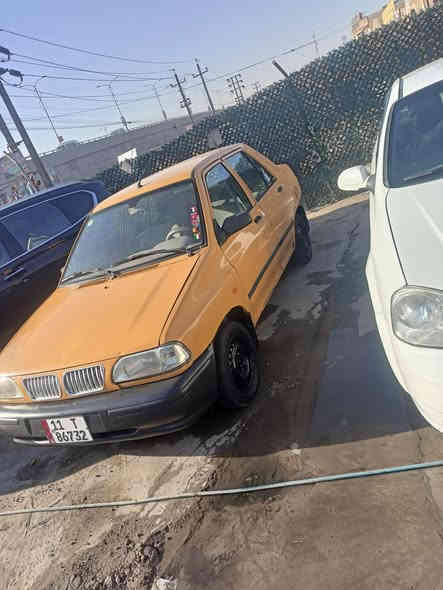 سلام عليكم سايبه مديل 15 كير محرك مكفولات سياره حلوه غرفتها جديده بيها  خياس ربع الجاملغ عكس السايق مكاني بغداد  الزعفرانية *********** سعر 32 وبيها مجال
