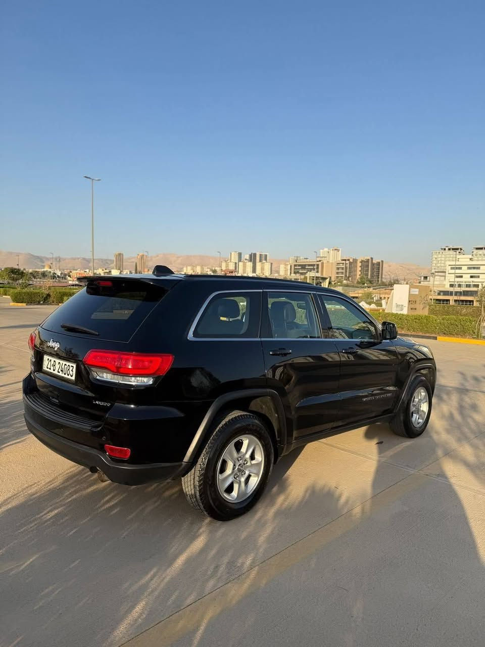 السلام عليكم 
بس ركزززز ويايه شويه اذا دور سياره نضيفه مال حجاج
--------------------------------جيب 2017 مواصفات لاريدو
السعر !!!!!!---------210 ورقه وحق جيتك لحد يكلي بلعدله  ------
كلين كلين كلين

امريكي 
------------------------كلين تايتل--------------------- حته دعاميات
بدون صبغ 
جلد 
حساس 
كامره
٦ سلندر 
ماشيه ٧٠ الف
تحكم ستيرين 
شاشه 
بصمه 
هاي مواصفات الاريدو معروفه 
كير مكينه كهرباء بشرط 
تخم تاير تمام 
سنويه ب اسمي .تحويل باجر 
سنويه جديده
شباب سياره مال بيت جديده ما متعوبه ابد 
ا تمام ومابيها مصرف وحياكم الله 
***********
مكاني سليمانيه
