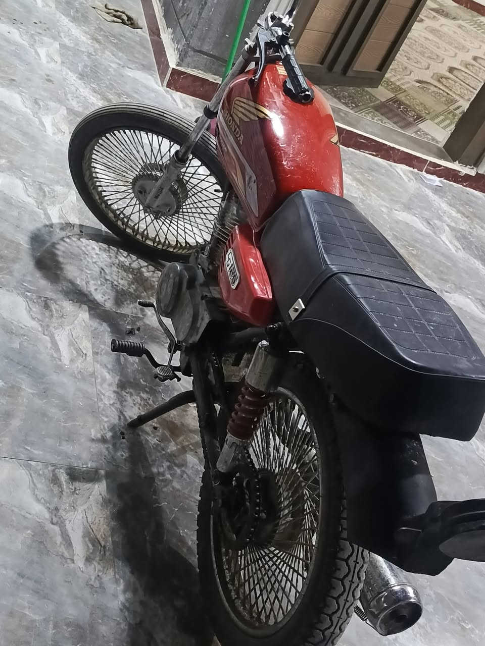 اسلام عليكم دراجه كلك كلك كلك للبيع مكينه مفتوحه دراجه شغاله كلشي مابيه يرادله ترتيب مكام شطره سعره 200 تواصل ***********
