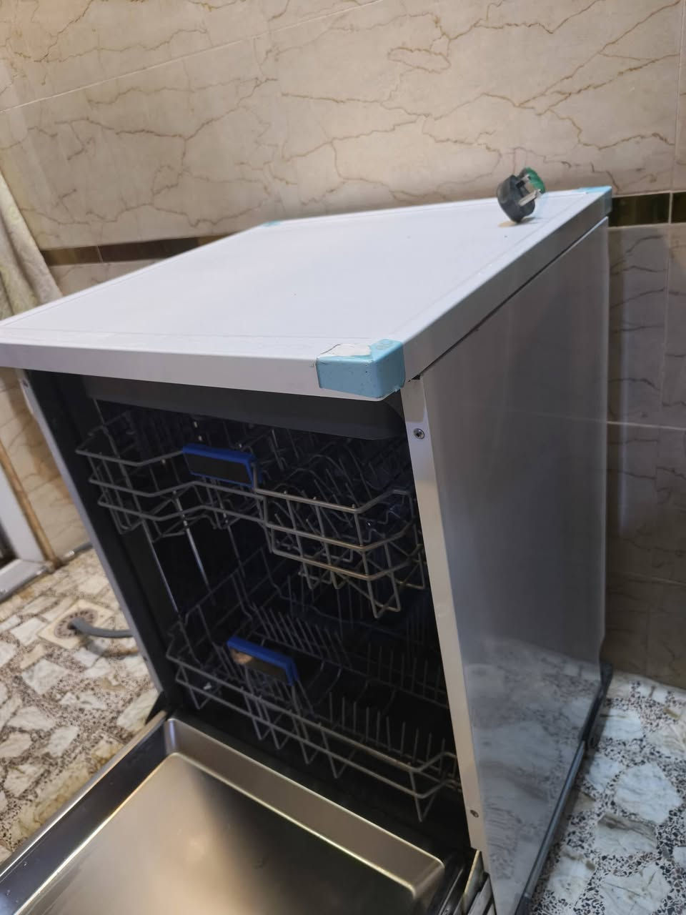 غساله صحون الله شاهد صارلنه شهر لو شهرين من خذناه وتركناه منعرفله LG خذناهه 450 بيه خلل بس ماعرف وين ماطابه تصليح ابد وما مستعمله هواي سعر 200 وبيه مجال على هاي الحطيه ابيعه الك عنواني نجف الاشرف حي النداء مجمع بيتي الاول رقمي واتساب ***********
