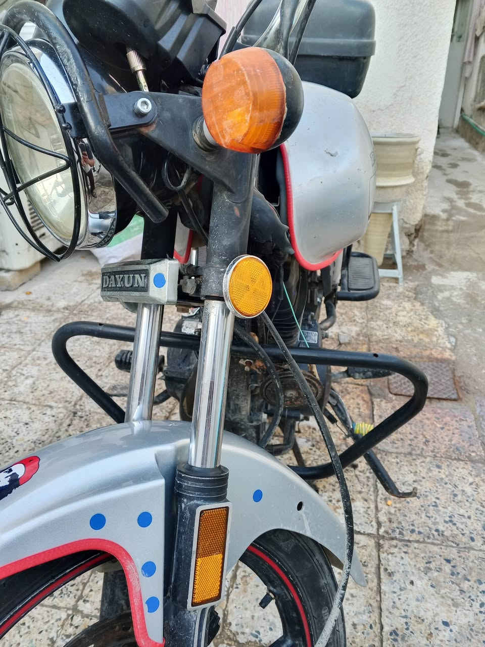 السلام عليكم من رخصة الادمن
للبيع دراجه دايوان موديل 2021 محرد 200cc
محرق بي محرك مجفت تجفيت جديد اوراق كله اصوليه ومدفوع كمركه كبل ترقم
السعر 1300 الف مليون وثلاث مئة الف 
الاتصال على الرقم 
*********** السكن بغداد
