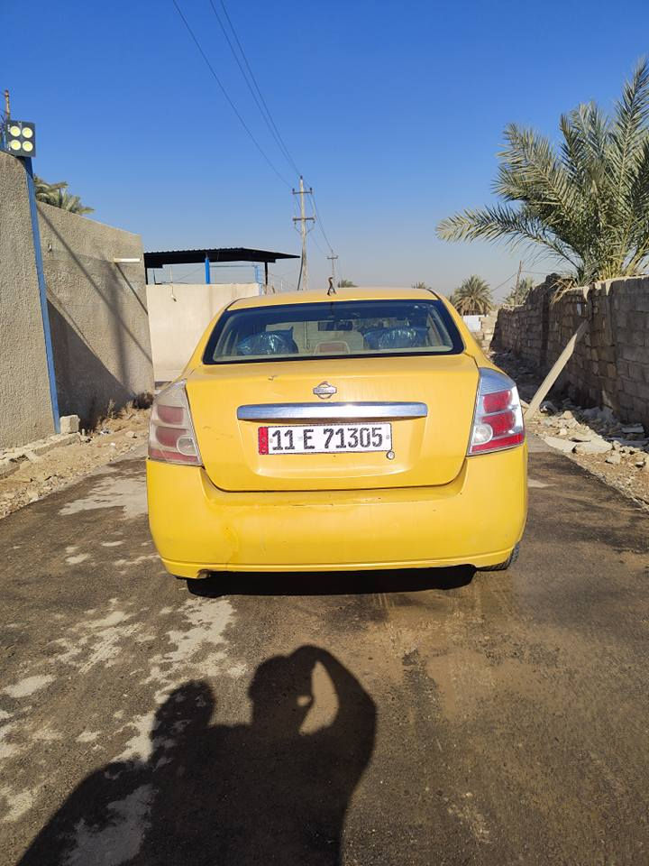السلام عليكم نيسان سنترا للبيع موديل 2010 رقم بغداد انكليزي السعر 60 وبيها مجال للشراي المكان جسر ديالى فلكة سلمان باك  للتواصل ***********
