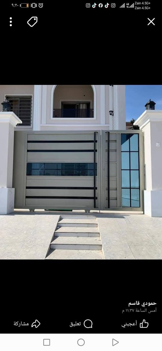 اسلام عليكم باب سلايت شغل مرتب  يمنه العرض 3 متر والرتفاء 220 للبيع الحديد ثنين ملم والجنل ابو 4 السعر 700 الف ***********
