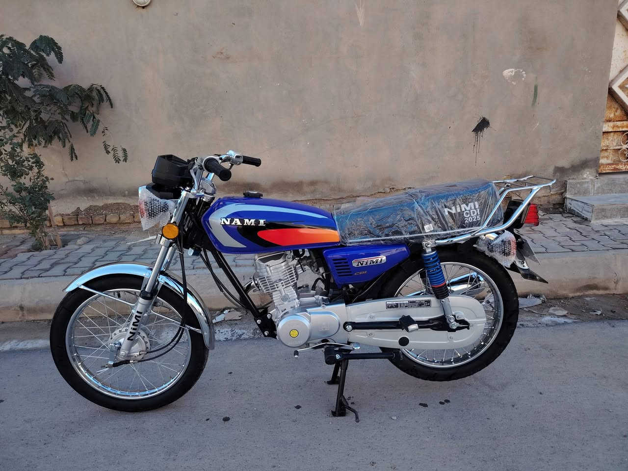 السلام عليكم دراجة أربعة كير للبيع موديل 25 صارلها 15يوم طالعة من محل دراجة جديدة مكفولة كفالة عامة أوراق سكنر 5 اوراق السعر 725 مكاني كوت للاستفسار الاتصال على الرقم هاتف ***********
