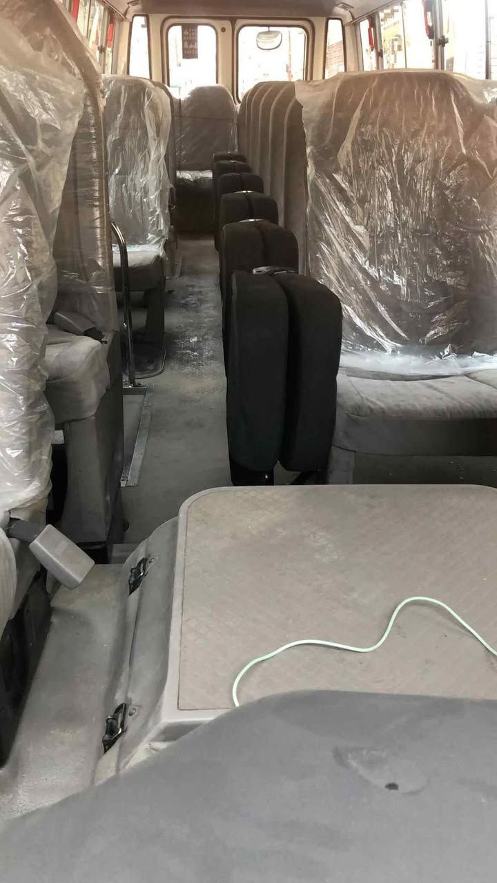 السلام عليكم شباب 
كوستر 16 باب الحاره السياره خير من الله 
بيها مكانات تبخير الكويت 
مكان السياره بغداد 
السعر 375 وبيها مجال  
الاستفسار 

 ***********
