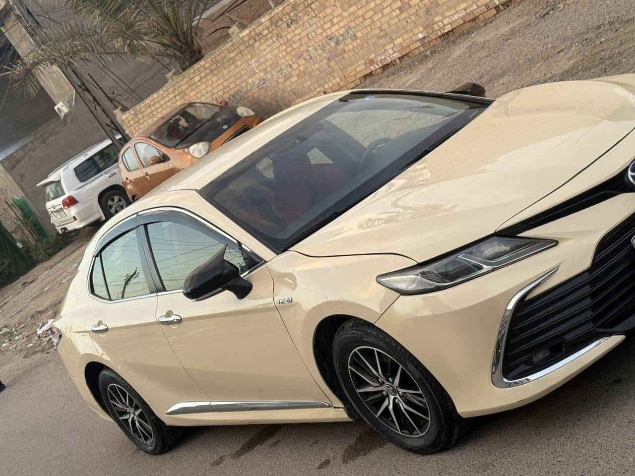 سلام عليكم كامري هايبرد تكسي دبي مديل 20 معلاية 22 السيارة كلش نظيفة و ما بيهة نواقص مكاني بغداد عارظهة 125 و بيهة مجال للطيبين رقم بغداد تحويل ثاني يوم 
***********
