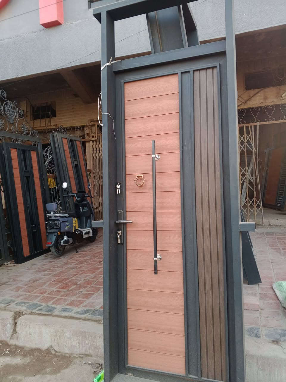 بسم الله الرحمن الرحيم يعلن معمل حداد أبو هارون الابواب و الشبابيك على كافة الموديلات الجديدة الابواب قاصة*ابواب خارجية كافة أنواع نقشات جنل 4ملم داخل مليم ربع40الف /جنل 4ملم داخل مليم نص 45الف/جنل 4ملم داخل 2ملم60الف///العنوان بغداد جسر ديالى القديم مقابل المصرف الرافدين الاتصال وتواصل على الارقام ***********///***********///***********///*********** أهلا وسهلا بك زائرنا الكريم
