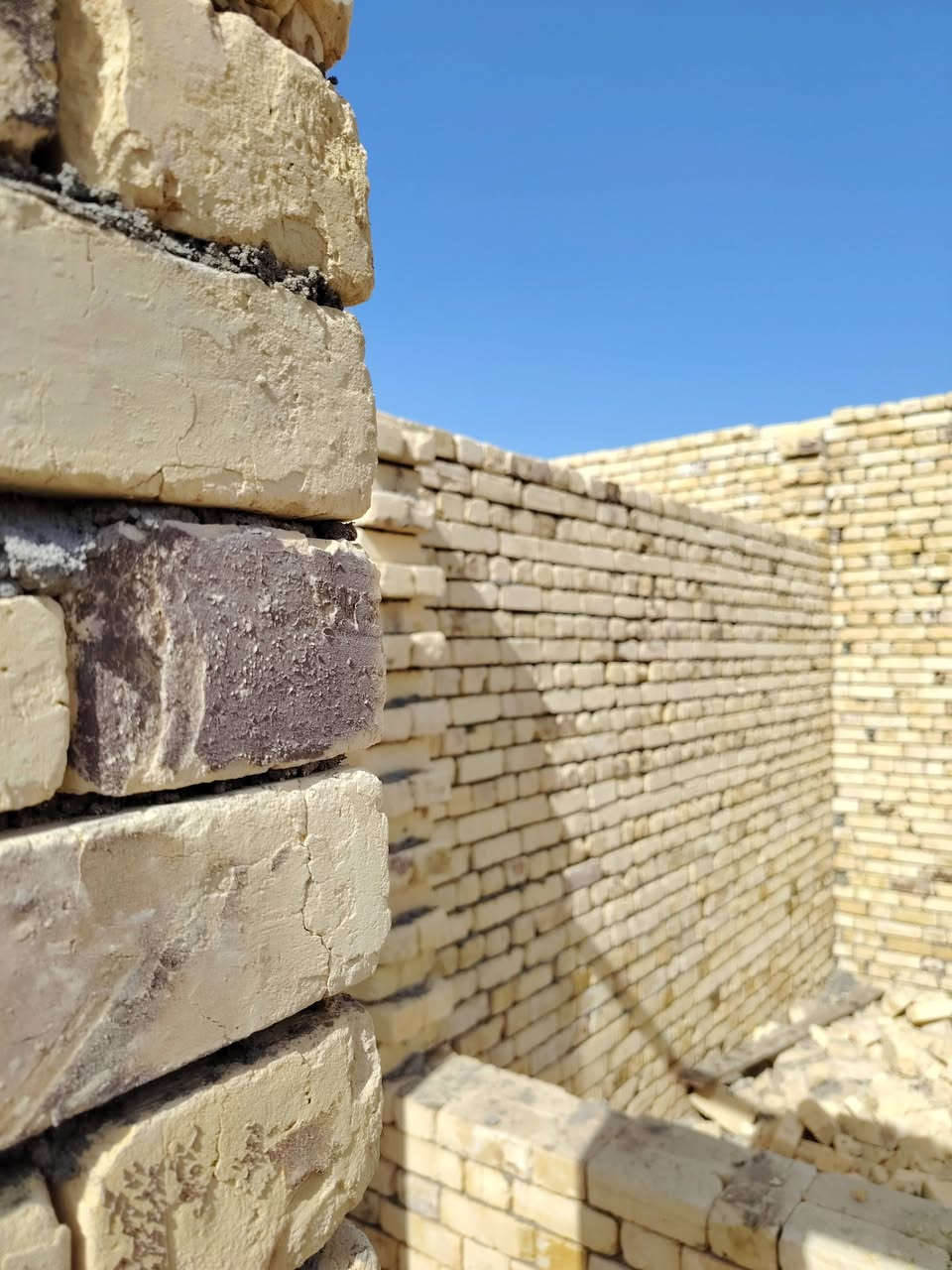 خلفة بناء نشتغل بليوميه مكطوعه عله الدبل الاستفسار ***********
