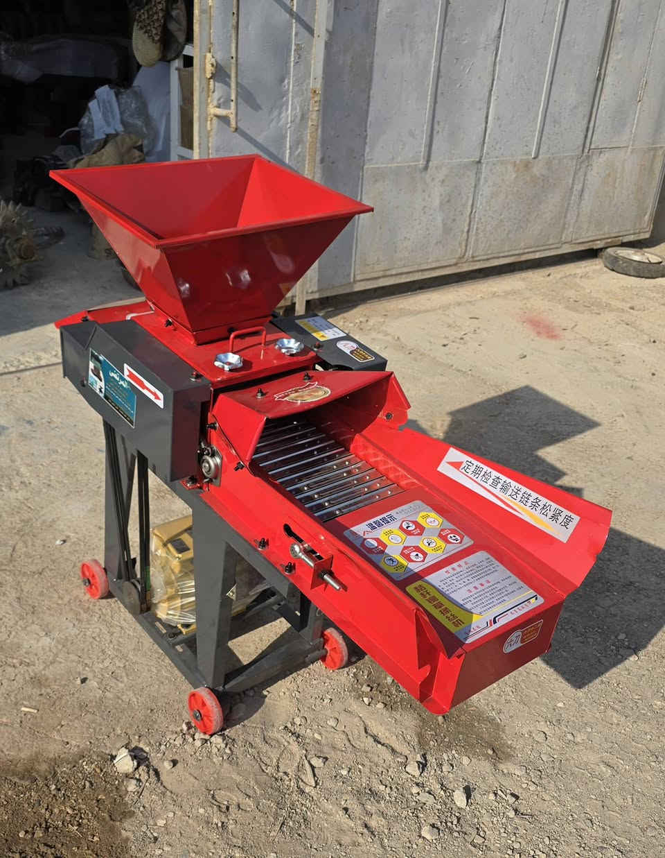 مثرامة سعف النخيل والتبن
ثرم الجت والقصب والسعف الاخضر واليابس اضافة الى تنعيم التبن والجت الاخضر واليابس 
جرش عرنوس الاذره والكوالح 

القوة الماطور 
7 ونص حصان
الكهرباء سنكل فيز 

للأستفسار الاتصال على الارقام 
***********
*********** واتساب 
***********
العنوان / محافظه واسط قضاء النعمانيه مقابل مجلس بلدي وجامع الحاج جلال الكناني 
يوجد توصيل لجميع المحافظات

#ثرامة_جت_سعف_قصب_برسيم_تبن#
