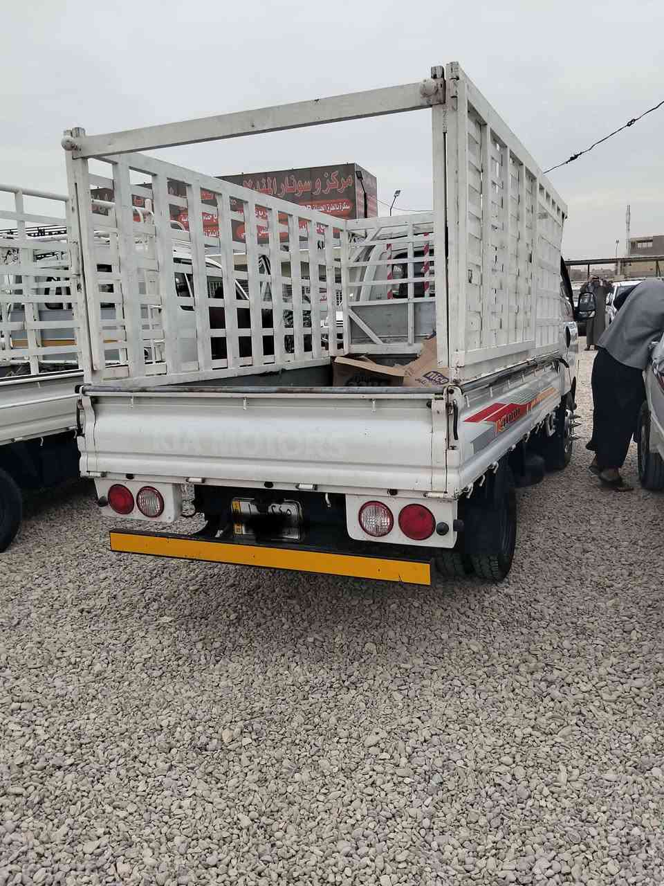 السلام عليكم كيا فحل مفتوح موديل 19 رقم كربلاء مداور ثاني يوم كفاله محرك وكير واكسن وايضا كفاله من الضربه والمعجون ماعدا رشات صبغ خفيفه اثر شخوط مكاني واسط للاتصال    والاستفسار بالرقم ***********   ***********  السعر 140 وبيه مجال للشراي
