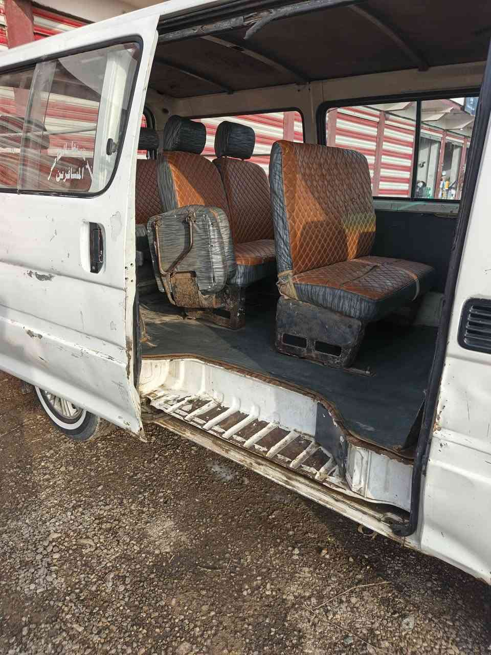 السلام عليكم  سياره هايسه للبيع كير محرك ونجي   السعر 35وبيه مجال  مكاني واسط 
***********
