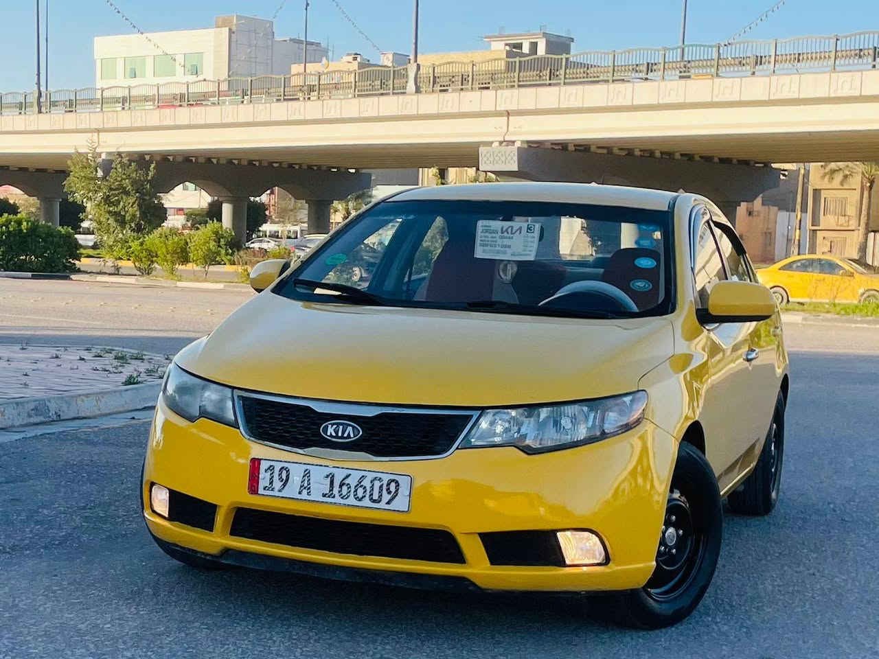 السلام عليكم للبيع كيا سيراتو موديل 2012 وارد خليجي مكفوله كفاله عامه من الضربه والتبديل كير ومكينه 1600 دوش تبريد ثلج حداديه تخم تاير كل جديد السيارة جديده وجاهزه واي نقص ما بيها السعر 90 الاستفسار اتصال على الرقم *********** مكان سياره كربلاء مكلف بل نشر رجاء
