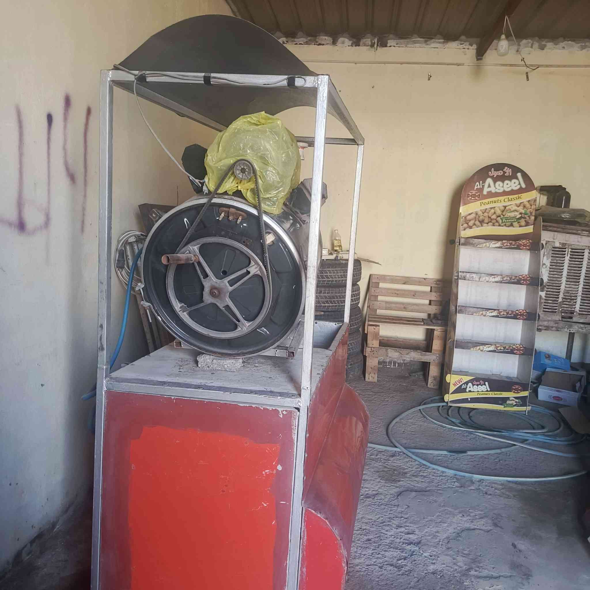 السلام عليكم اخوان مكينه مال حب الشمس للبيع مكنيه نظيفه شغاله كلشي مابيه سعره 160وبيه مجال هاذ رقمي ***********
