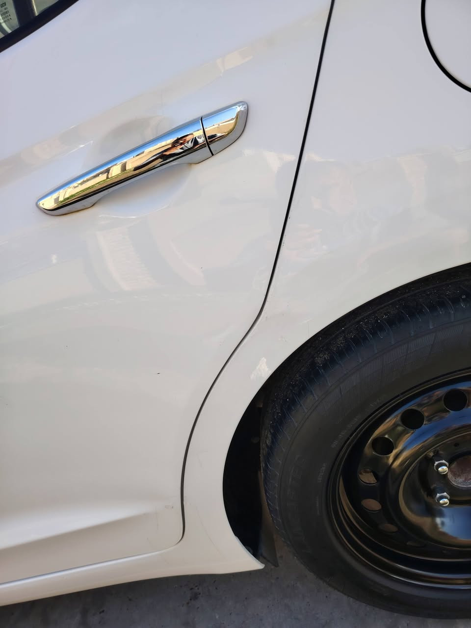 اسلام عليكم
الانترا ١٨ سوبر
رقم بغداد
بيها بارد بل جاملغين محددهن بل صوره الدوسه صبغ دوشمه جديده سياره جاهزه كلها شغاله تبريد تتفئه
بسمي ماشيه ١٤٣ الف وقابله لزياده
السعر ١٤٧ بيها مجال بسيط
رقم ***********
