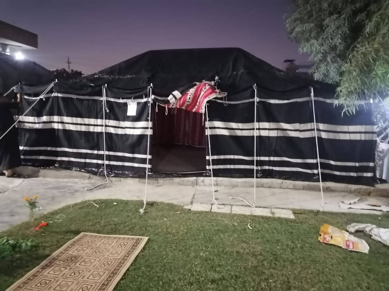 خيمة للبيع 🔴
طول 8م  عرض 6م  
سعر مليون ونص
للتواصل والاستفسار ***********
