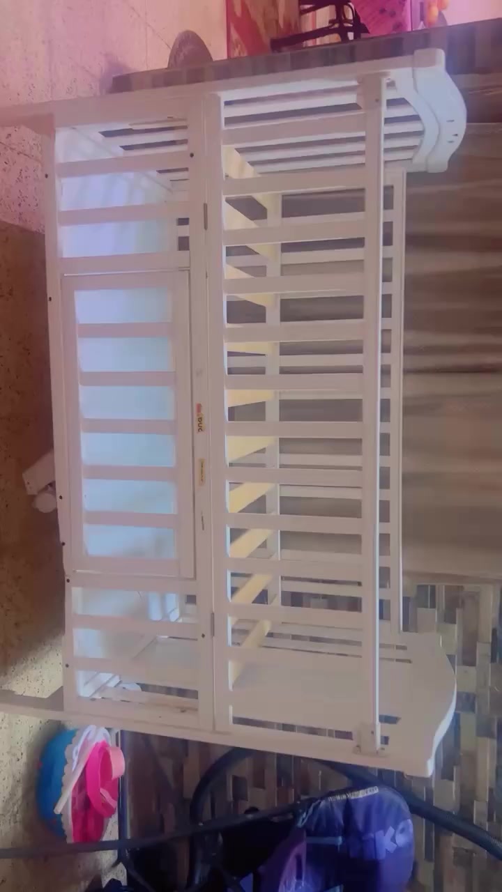 السلام عليكم سرير طفل للبيع اخذته ب290دولار 
اريده ب100
وعندي مصدات جديده هم وياه 
مكاني الطوبچي


**إذا كنت صاحب هذا الإعلان وتريد حذفه لأي سبب، رجاءا أرسل رسالة إلى الدعم الفني**