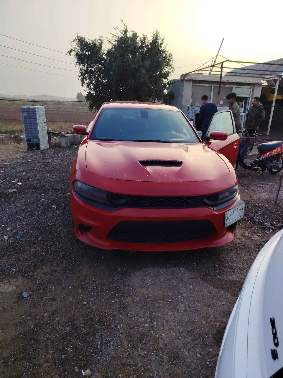 سلام عليكم جارجر موديل 16للبيع فور ويل ملغي مكينه صار 10تيام شاده سياره خير من الله مستعجل عله بيعته مكان سياره بغداد بوب الشام ***********السعر 150وبيه مجال
