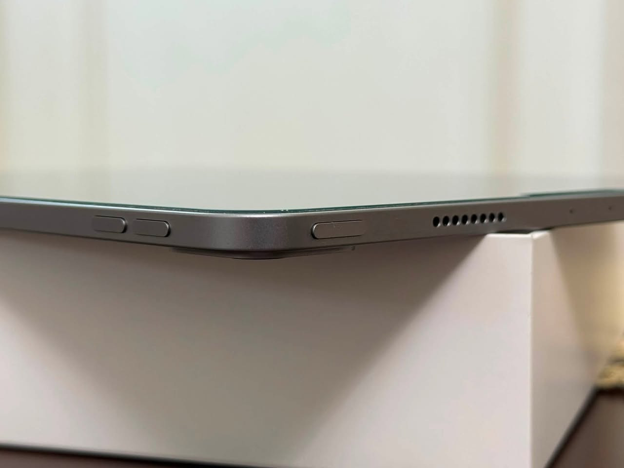Ipad pro 11 inch (4 Gen) M2 256 GB
النظافة 100% شخط ما بي

مع الباكيت والبلك والكيبل الاصلي
جبته اتفرج بي افلام وهملته من جبت تلفزيون

السعر ٩٧٥ الف قفل 

مكاني بغداد زيونة


**إذا كنت صاحب هذا الإعلان وتريد حذفه لأي سبب، رجاءا أرسل رسالة إلى الدعم الفني**