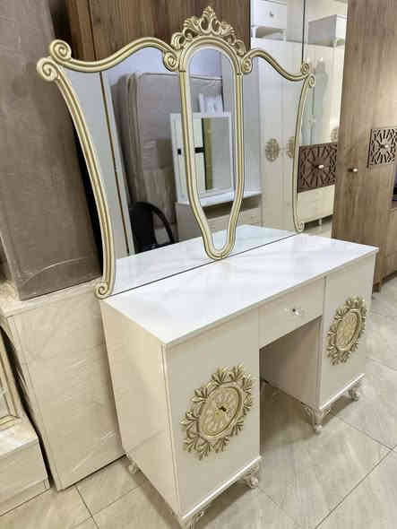 تاخم نوسـتن نــۆ پـارچـە ماشالله ي ده وێ
ماڵ دۆستە حسێبکە لۆکە زۆر کە م بە کار هاتوە
دۆشە کێ زۆر باشی له گە ڵه یە ک ده ستـە   
پــێشـانگـاي ســه یــوان پـاڵانـي 
◀️***********
📲*********** viber
🌐کە لار-ناوبازاڕ مــه زاده کـۆنە کە  
🚛گەیاندنمان هەیە بۆ سەرجەم شارەکان🚚
↩گۆڕینەوەش ئەکەین بە 
      کەلوپەلی ناوماڵ
