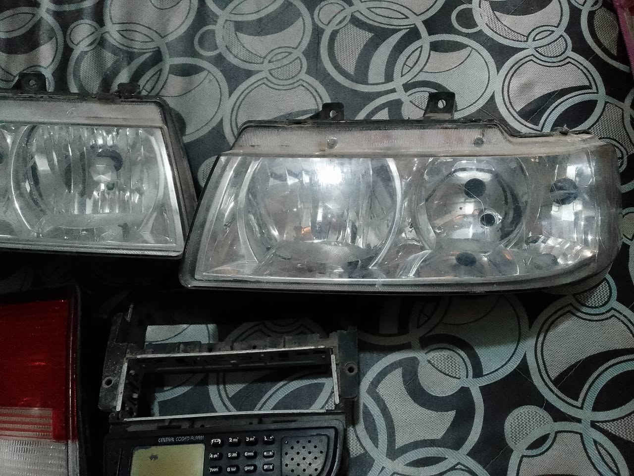 سلام عليكم لايتات سمند نظاف وبك لايت تك واحد جه صندوك وناطقه جانت مشدودة بسيارتي شغالة وشديت تاب وفتحته وحاليا مادري بيه تشتغل لولا
لايتات وبك لايت 25 وناطقه 10 لاف مكاني بغداد دورة  ***********
