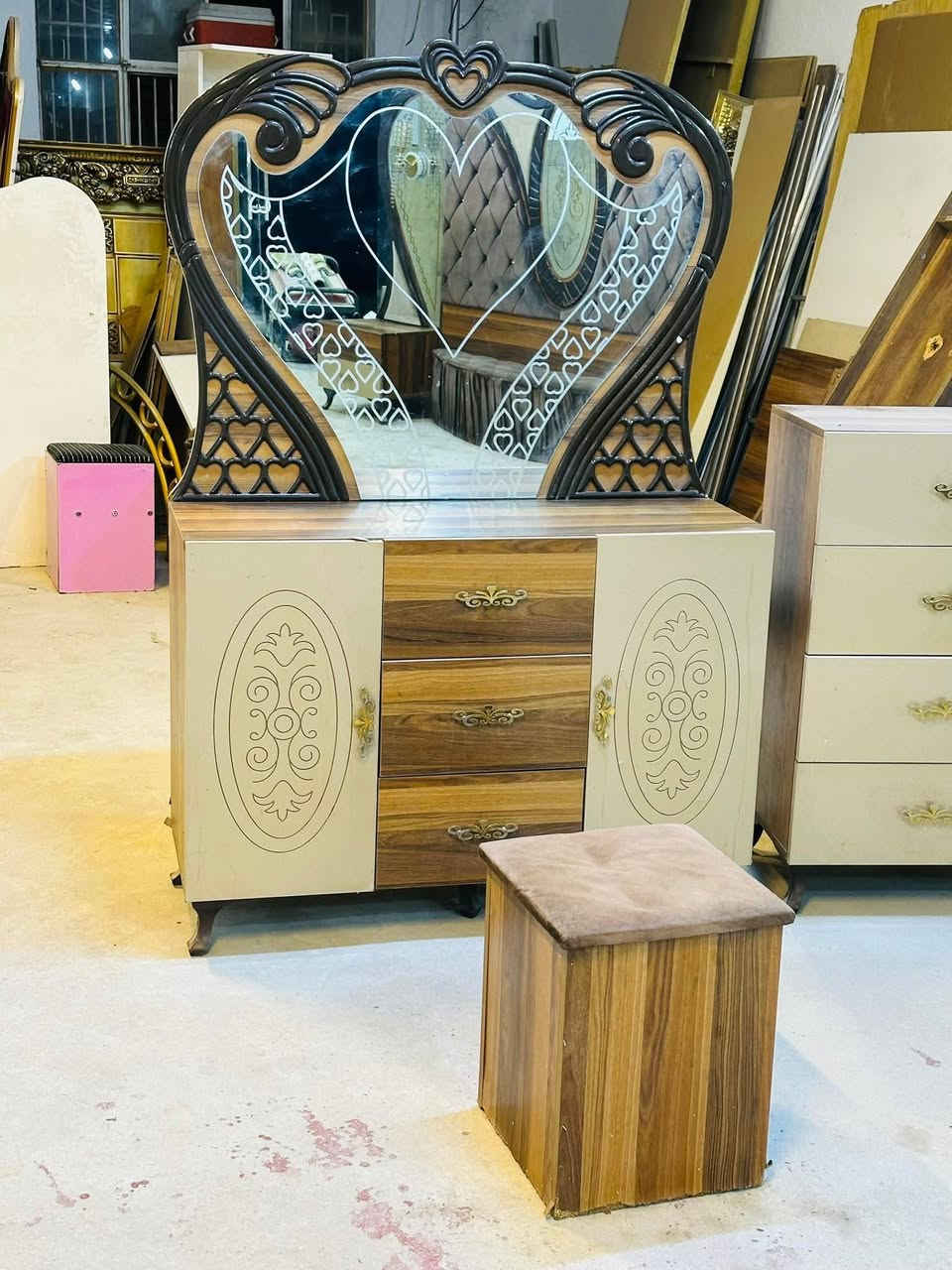 غرفه تركي مستخدمه 🛠️
غرفه ماركه 9قطع 🔥
غرفه نضافتها مثل بل صور ✨ 
غرفه ول توصيل وشد750فقط 😍✔️


**إذا كنت صاحب هذا الإعلان وتريد حذفه لأي سبب، رجاءا أرسل رسالة إلى الدعم الفني**