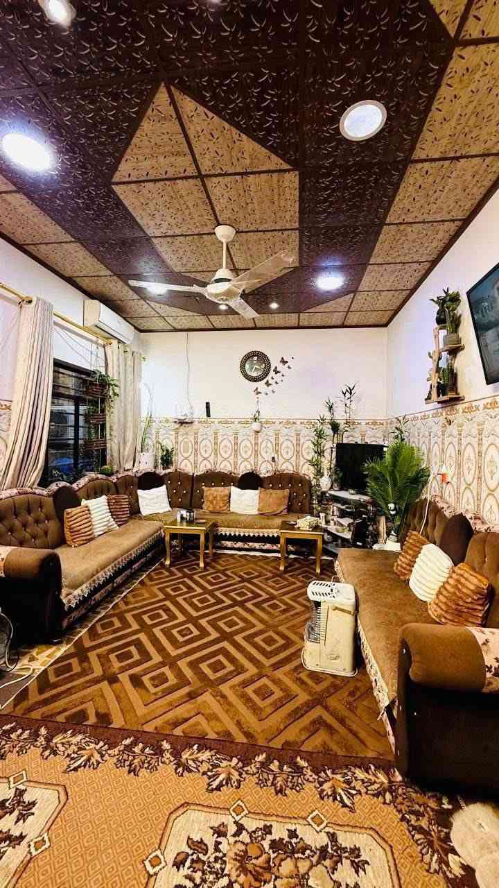 دار للبيع موقع مميز وسعر مناسب 
السلام عليكم دار للبيع في حي الوليد 
موقع مميز على شارع الوليد مباشر 
قريب من الشارع العام
مساحة 200 متر 
واجها 10 عمق 20 
بناء حديث
طابق واحد  1️⃣ يحتوي على غرفتين 2️⃣ نوم وهول واستقبال وصحيات داخليه وخارجيه 

امام الدار حديقه خاصه 🏡
سند زراعي جمعية الحدباء 📑 
كارت و وصل جمعيه بأسم البائع 🫆🔄
🛑🛑🛑السعر مناسب 🛑🛑🛑
للاستفسار اكثر مراجعة مكتب التطوير للعقار سايدين الميثاق مقابل مطعم رائدر بدر وقرب جامع لا إله إلا الله 
اوالاتصال على الارقام التالية🔸
*********** واتس + فايبر
‏*********** واتس + فايبر 
*********** واتس + فايبر
 ***********  واتس + فايبر

1️⃣ يوجد بيوت  للبيع  سكني تجاري🏭
2️⃣ يوجد اراضي للبيع سكني زراعي🏡
3️⃣ يوجد تعقيب تحويل ملك عقار📋
4️⃣ يوجد  كادر مساحين اراضي📐
5️⃣يوجد كادر بناء بيوت 🧱
6️⃣ يوجد كادر تفليش بيوت 🏗
🔹 نستقبل كافه العروض التجاريه والسكنيه 
🔹وعروض الايجارات على مدار ساعه
