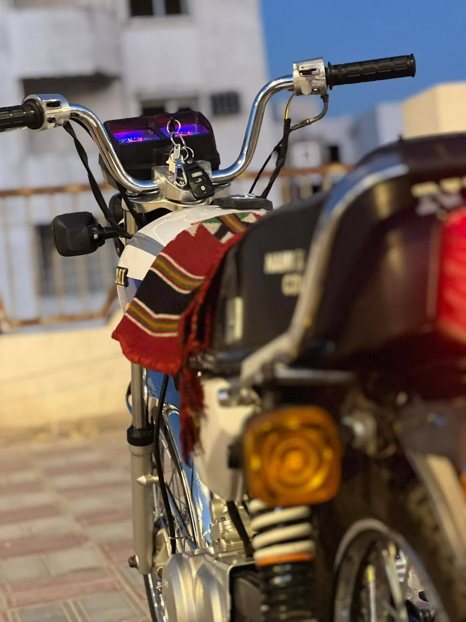 سلام عليكم.
دراجه للبيع شلامجه اصلي موديل 22دراجه مكفوله وراق كامله 7هنه ول مكاتبه ول ما يعرف سعارهن لا يتعبني سعر خاص لمكان بابل +الشوملي .
رقم ***********نتصال فقط
