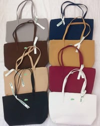 جنط نسائية جملة ومفرد  ارخصصص الاسعاررر اسعارنه تحن السوك  للاستفسار و...