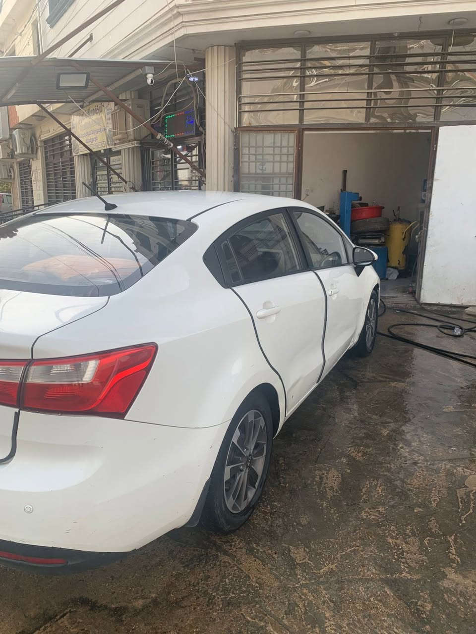 مكلف بلنشر مااجاوب خاص اتصل علرقم

السلام عليكم 
كيا ريو موديل 12 خليجي دبل قطرة محرك 1600 مواصفات السيارة تحكمات كامرة شاشة وباقي المواصفات السيارة محرك كير صدر تخم تاير نوزلات بلكات راديتر قاعدة فيت بم مجاول كله جديد السيارة ومعتني بيه دهن كله اصلي تبريد ثلج 
بيه 3 ونصف قطع صبغ جاملغات امامي واحد بسبب شخوط واحد بسبب طخة ماطور والباب مال سايق مرشوش وبيه ممفتوح لا كير ولا محرك دهن كير جديد ايضا بغداد بسمي
السعر 84 المكان العامرية للتواصل *********** يحتاج بعض الترتيبات للخارج
