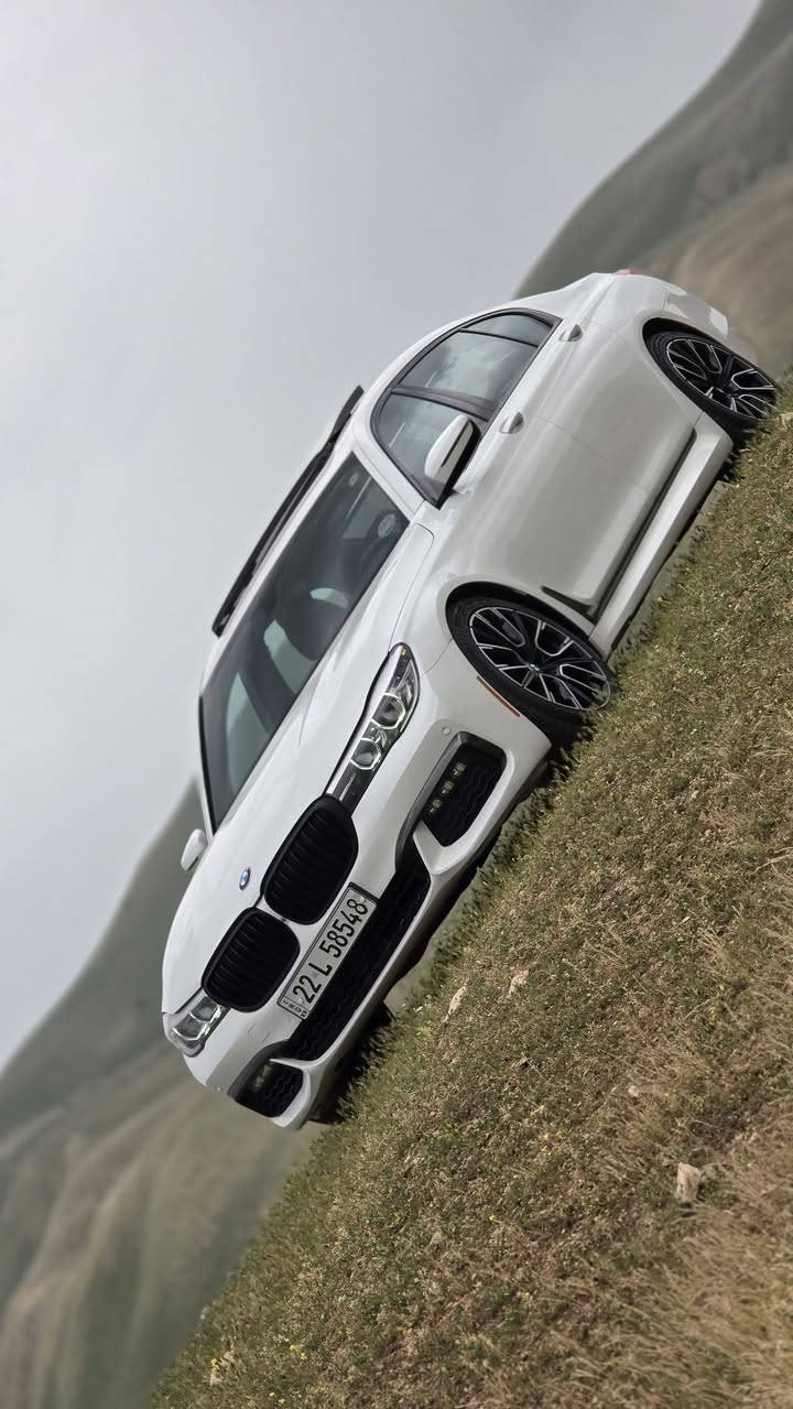 Bmw 740li 2018 m pakij
ماشي ٩٨ الف ميل
صوره سونه ر موجود 
سعر 268 
فقط بيع
***********
***********
