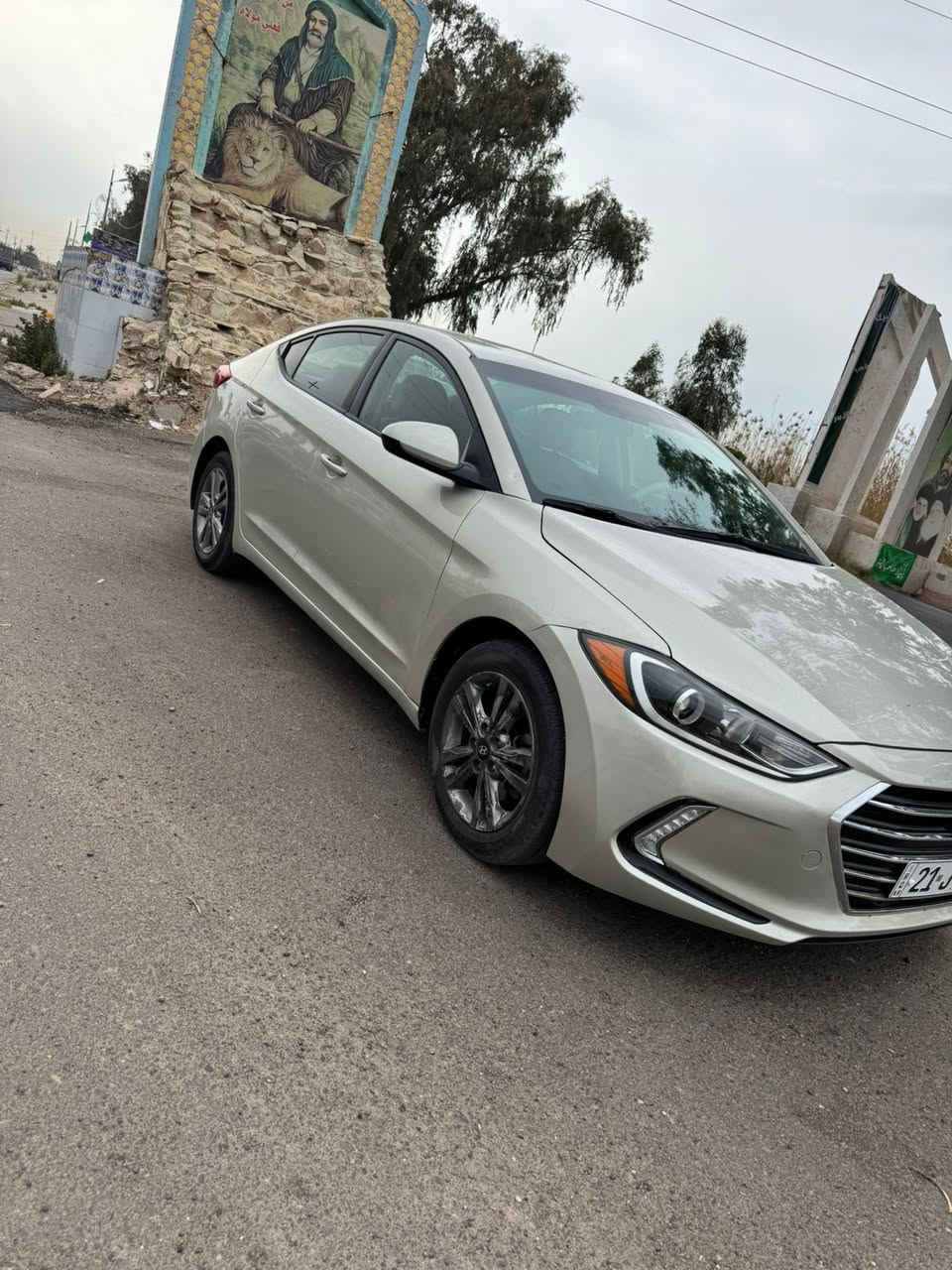 سلام عليكم للبيع النترا موديل ١٧ امريكي حادثها موضح بلصور وسونار موجود السياره بدون اي داخل هزه جديده وسنويه جديده باسمنا مكينه شادها حاويه مامفتوحه كير تبريد صدر كله جديد موصفات نص فول معروفه موصفاتها مكاني بغداد اليوسفيه السعر ١١٥وبيها مجال وهذا رقم صاحبها اني مكلف بلنشر ***********  وهذا حسابه اسامه التميمي
