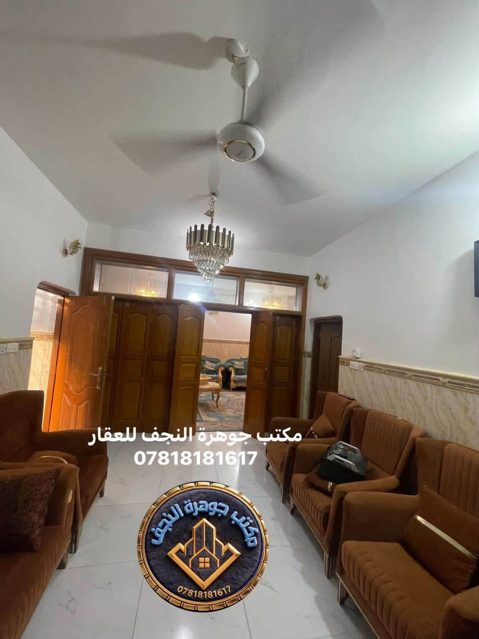 � دار للبيع – في حي الزهراء 🏡

📍 الموقع: حي الزهراء – خلف مطار مول، في منطقة مميزة وهادئة جداً.

🔹 تفاصيل العقار:

* ✅ طابق ونص
* ✅ المساحة: 300 متر مربع.
* ✅ الواجهة: 15 متر.
* ✅ النزال: 20 متر.
* ✅ شارع 12 متر.
* ✅ موقع ممتاز قريب من الشارع العام

✨ فرصة مناسبة للسكن العائلي أو للاستثمار، بفضل المساحة الكبيرة والموقع المميز.

📞 للاستفسار والمعاينة:
مكتب جوهرة النجف للعقار
***********
