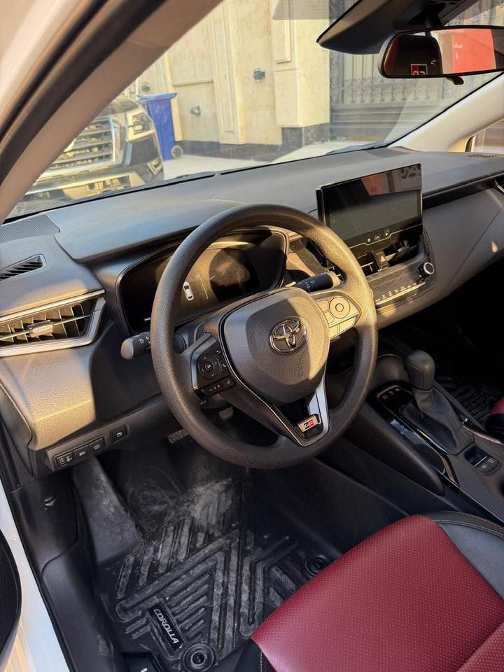 سلام عليكم للبيع كورلا هايبرد فئه GR ماشيه 7 الف مكفوله السعر 168 وبيها مجال بسيط (***********)
